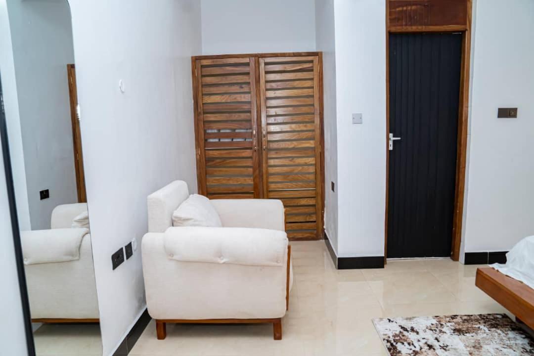 Appartement Unit Number 1 à Nkunjila Extérieur photo